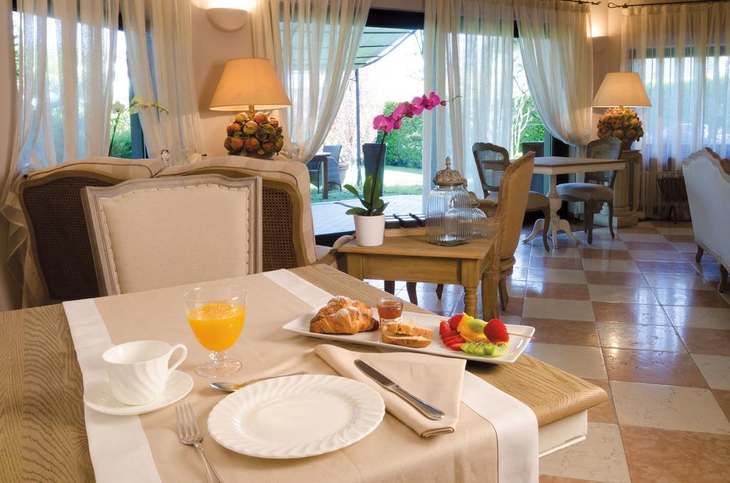 Like Boutique 3* Azzano San Paolo